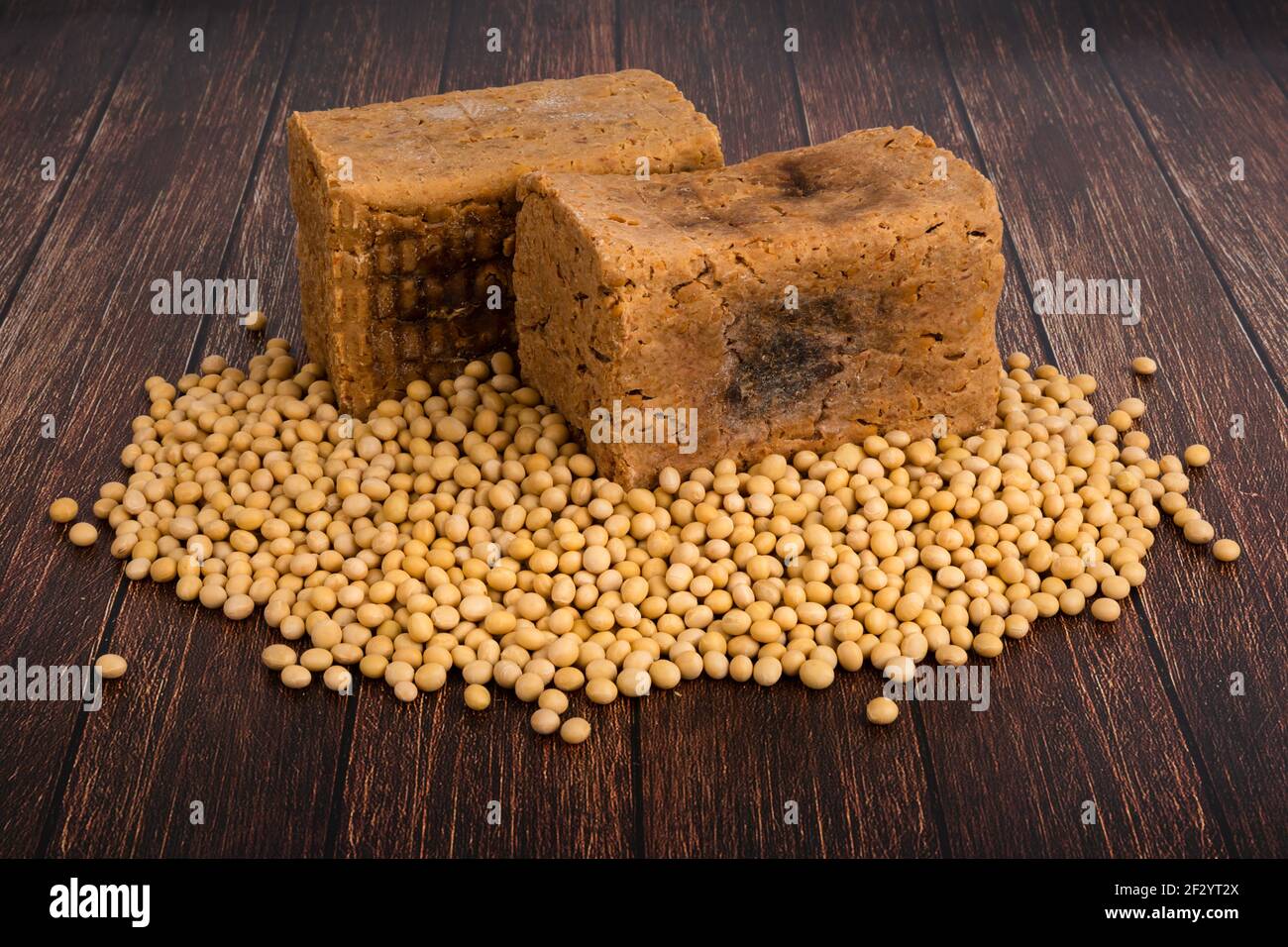 Meju traditionnel coréen, fève de soja fermentée Banque D'Images