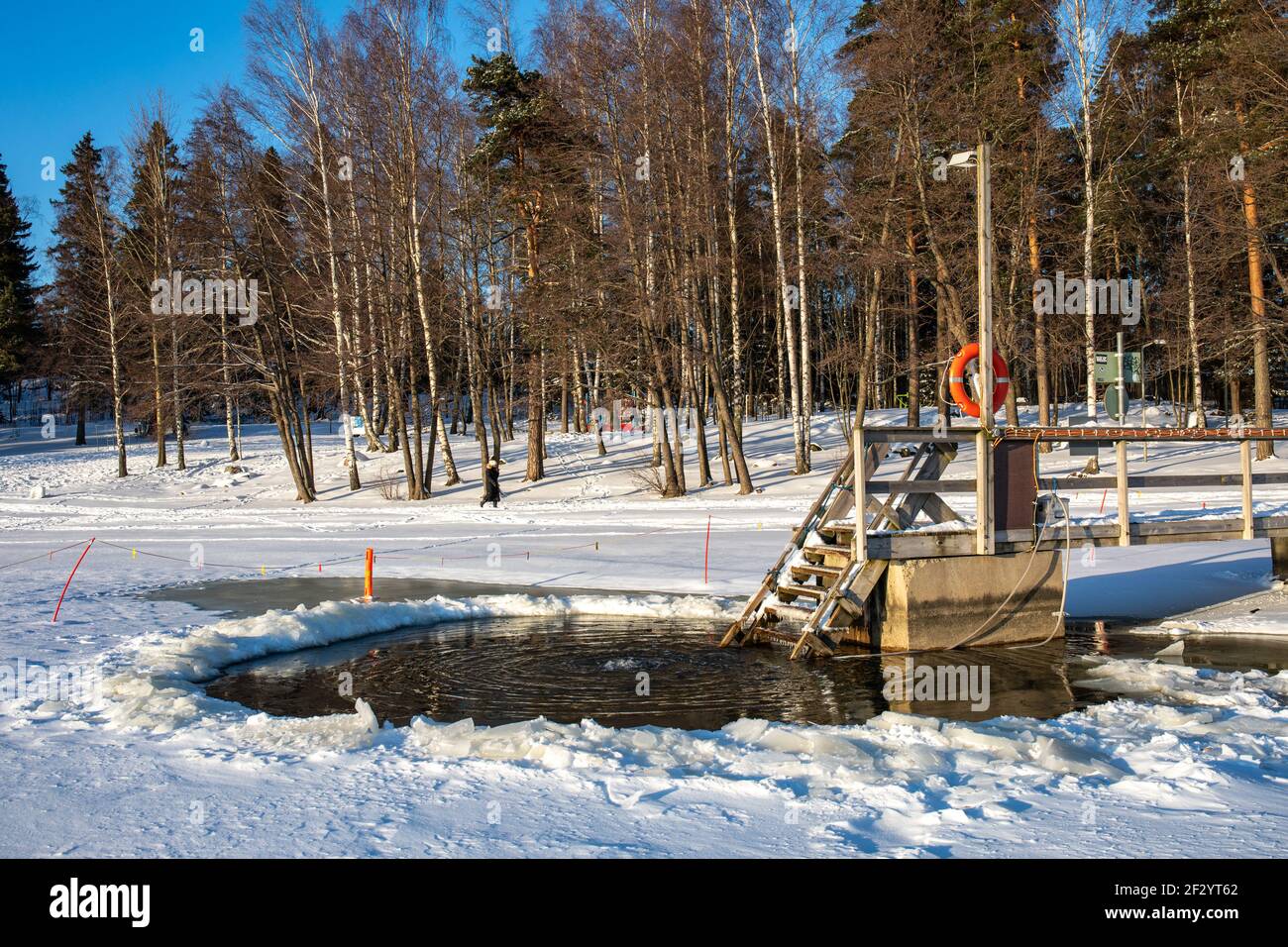 Avantito ou trou de baignade pour la natation d'hiver à Munkkiniemenranta, Helsinki, Finlande Banque D'Images