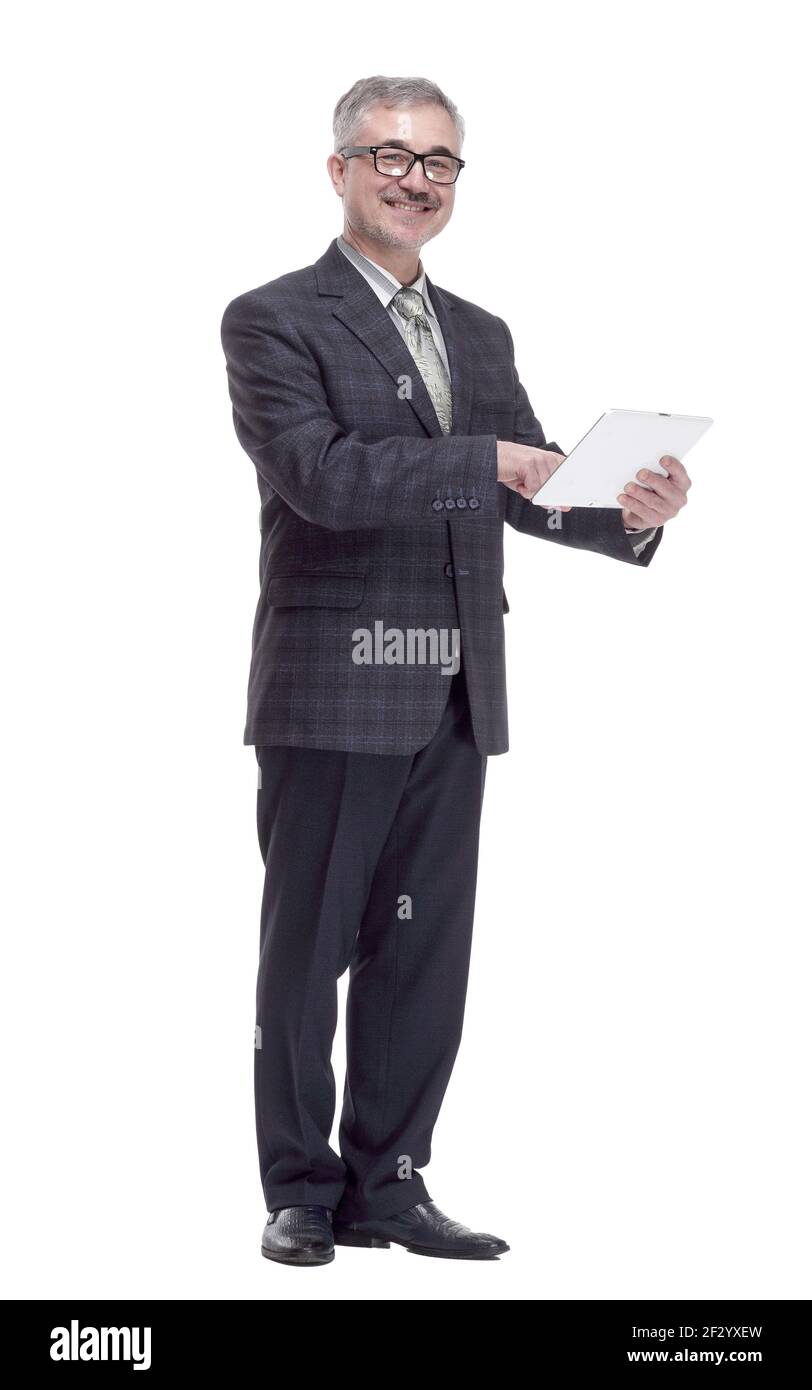homme souriant utilisant une tablette numérique. isolé sur un blanc Banque D'Images