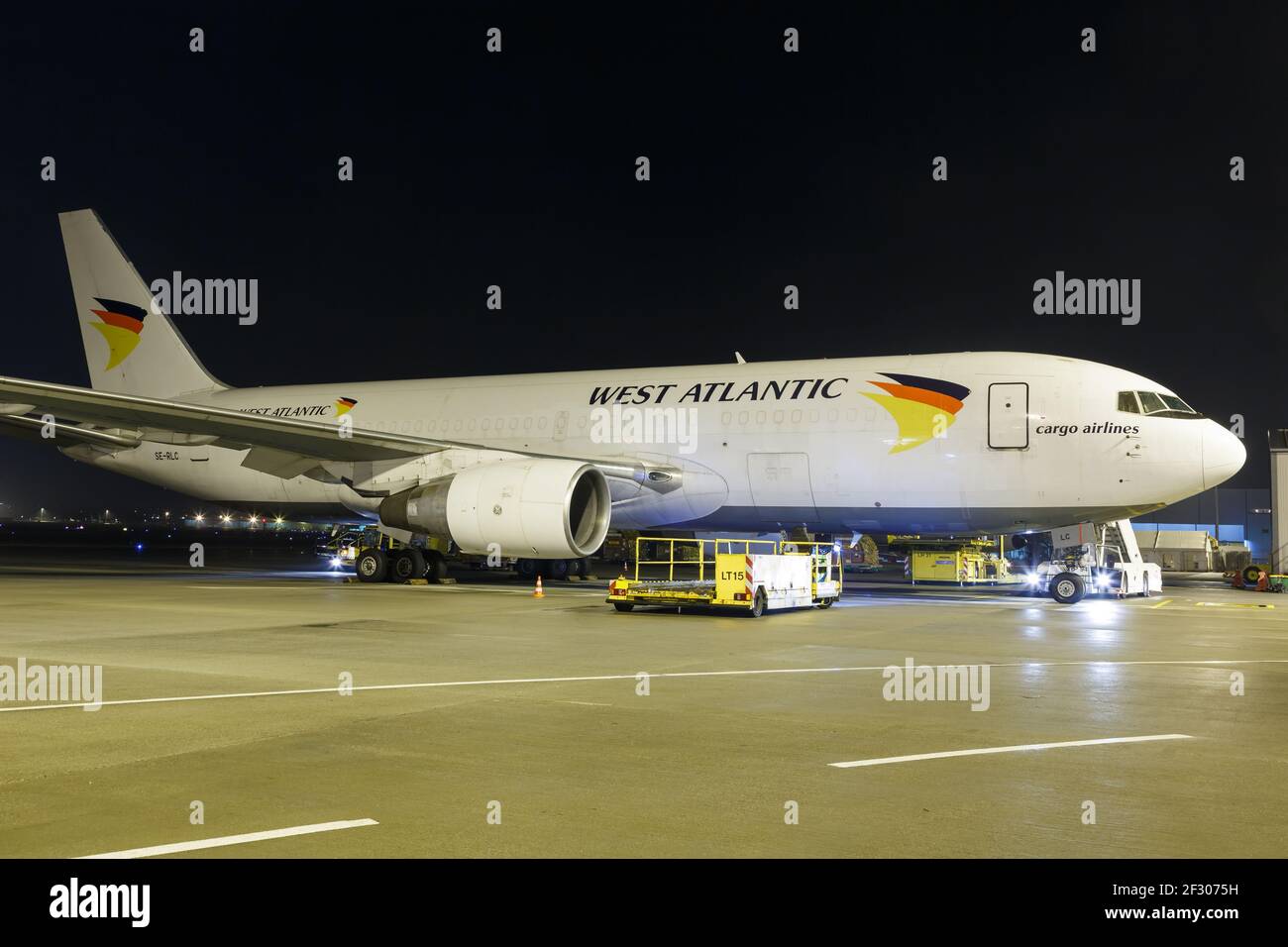 Stuttgart, Allemagne - 27 novembre 2018 : avion Boeing 767F de l'Atlantique Ouest à l'aéroport de Stuttgart (STR) en Allemagne. Boeing est un fabricant américain d'avions Banque D'Images