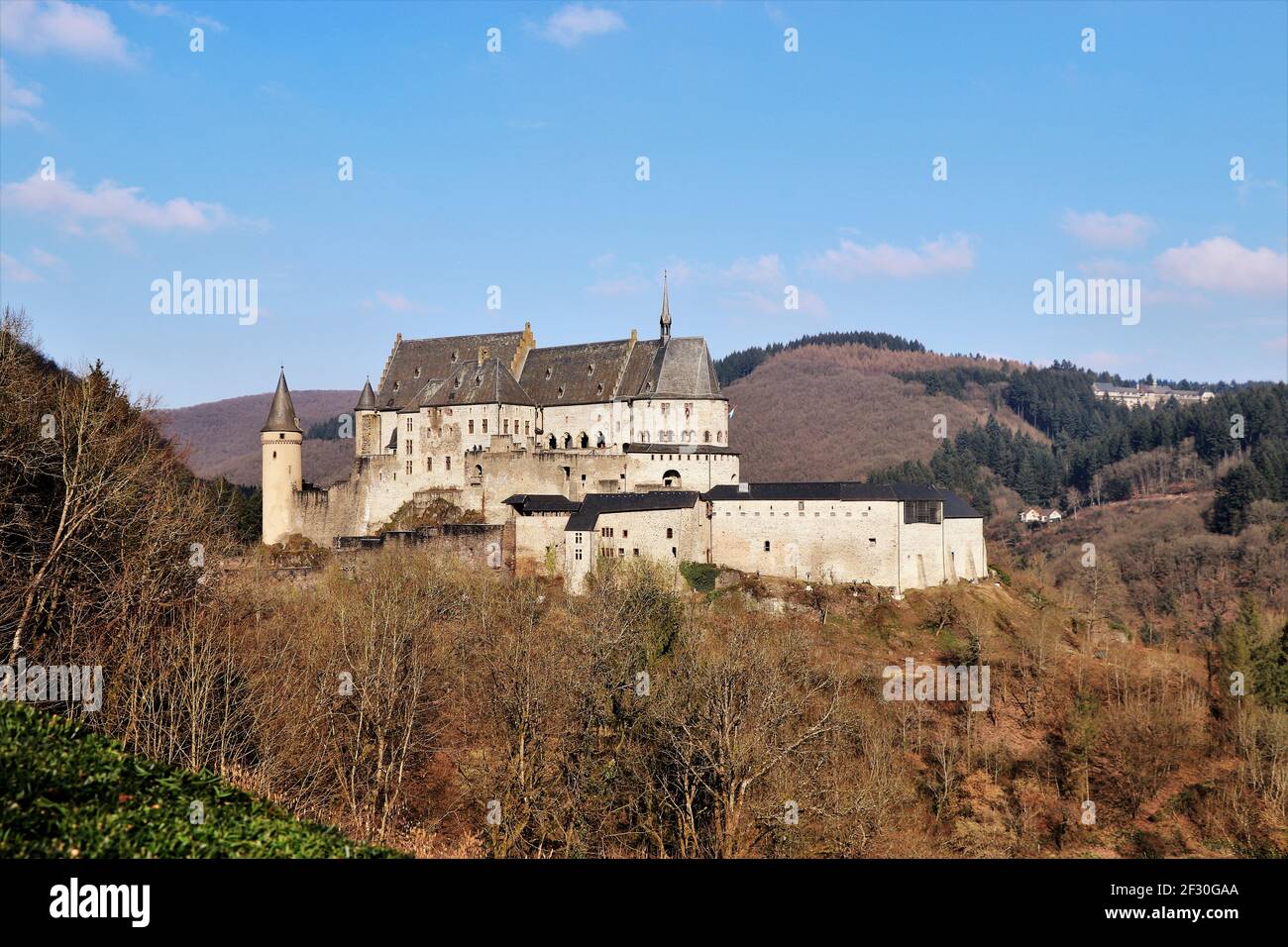 Vue sur le château de Vianden, Luxembourg Banque D'Images