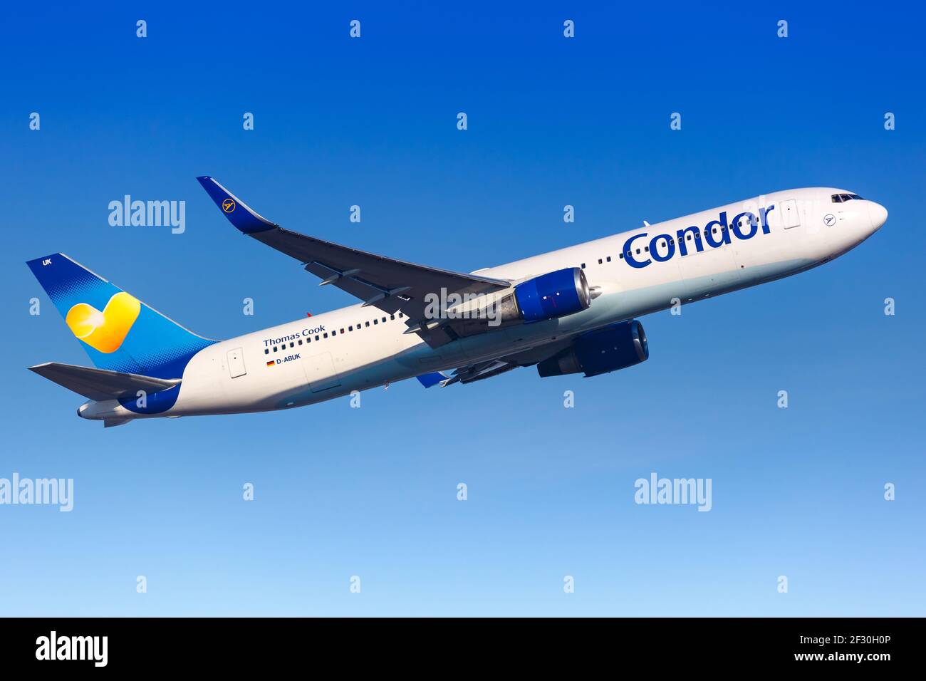 Francfort, Allemagne - 16 octobre 2018 : avion Condor Boeing 767 à l'aéroport de Francfort (FRA) en Allemagne. Boeing est un fabricant d'avions américain Banque D'Images
