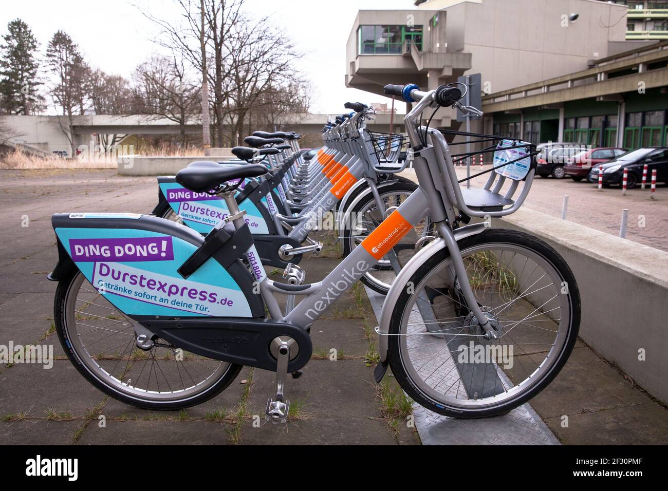 Station de vélo Metropolradruhr sur le campus de l'Université de la Ruhr Bochum, Rhénanie-du-Nord-Westphalie, Allemagne. Station fuer Metropolradruhr Miet Banque D'Images