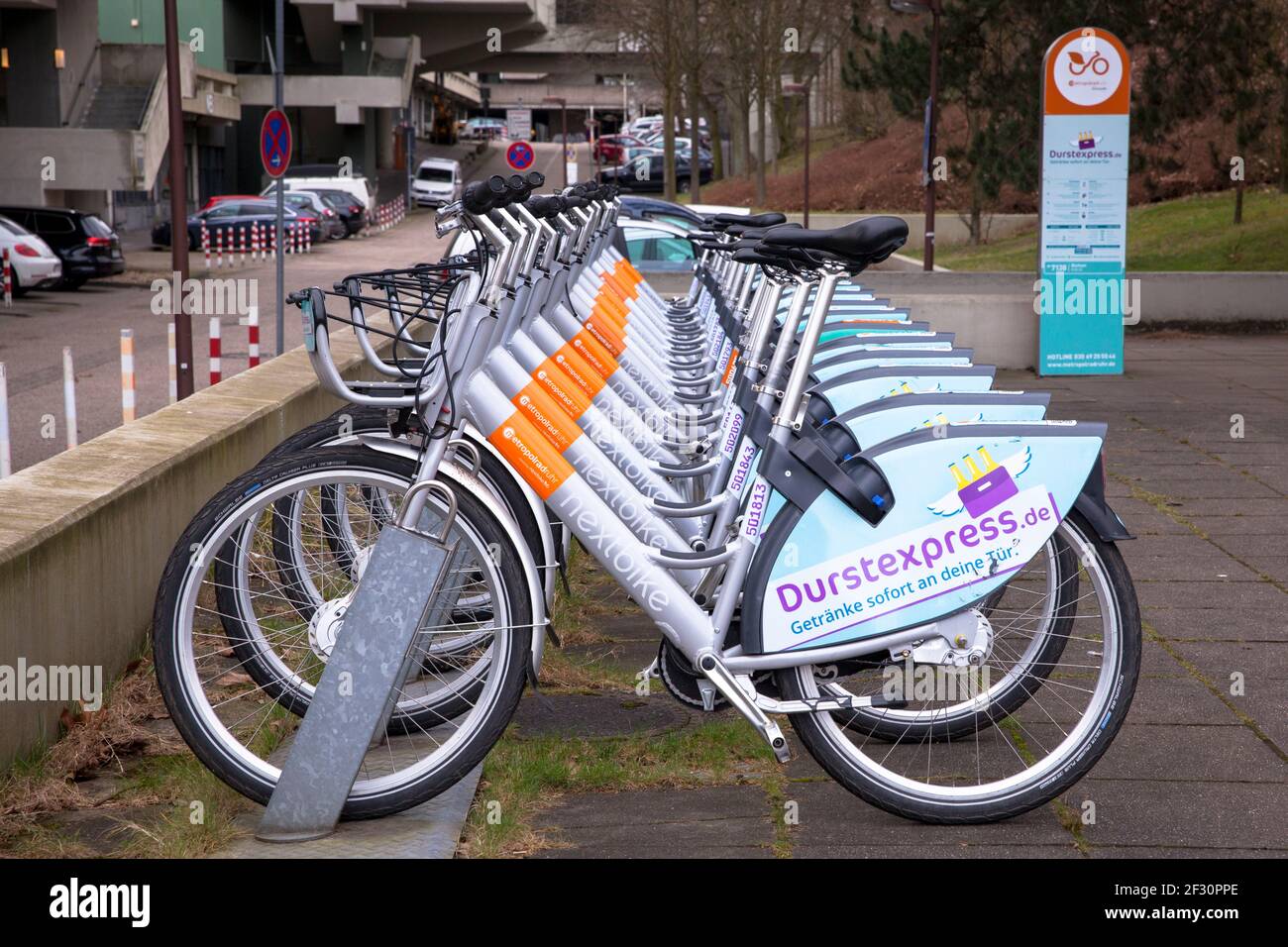 Station de vélo Metropolradruhr sur le campus de l'Université de la Ruhr Bochum, Rhénanie-du-Nord-Westphalie, Allemagne. Station fuer Metropolradruhr Miet Banque D'Images