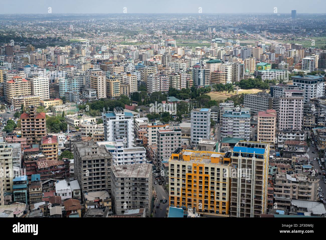 Vue aérienne de Dar es Salaam capitale de la Tanzanie en Afrique Banque D'Images