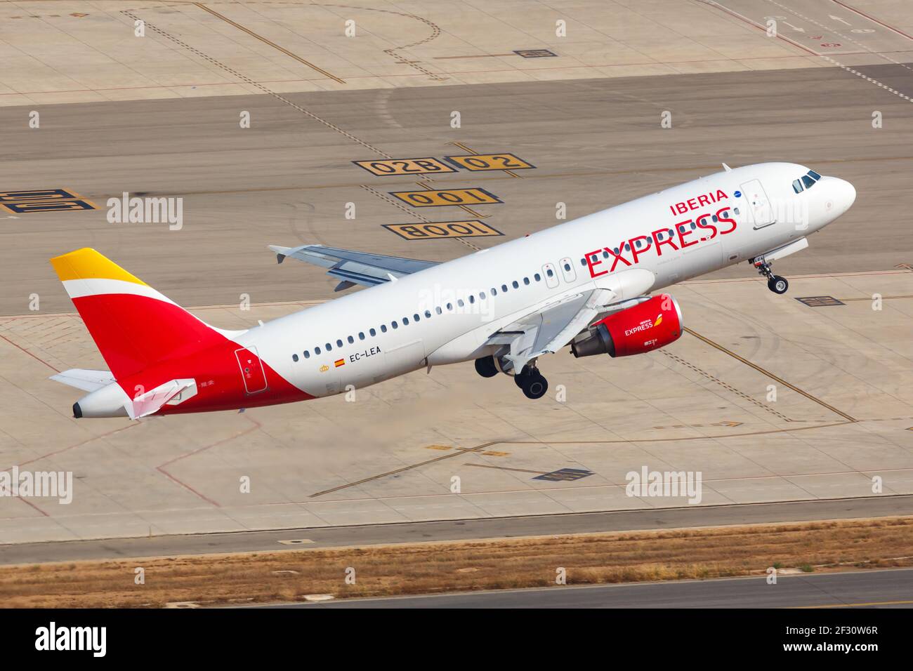 Palma de Majorque, Espagne - 21 juillet 2018 : photo aérienne d'un avion Iberia Express Airbus A320 à l'aéroport de Palma de Majorque en Espagne. Banque D'Images