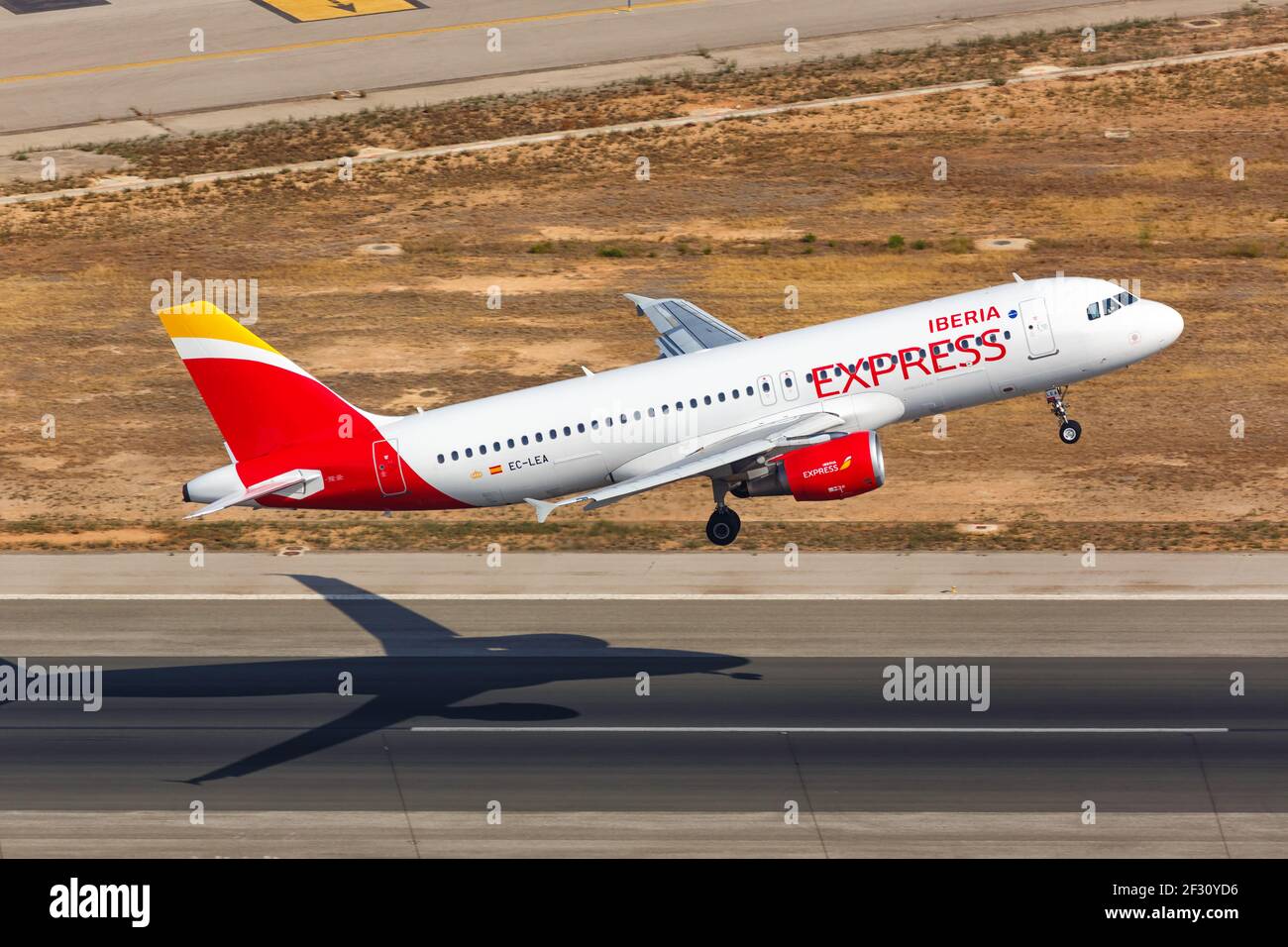 Palma de Majorque, Espagne - 21 juillet 2018 : photo aérienne d'un avion Iberia Express Airbus A320 à l'aéroport de Palma de Majorque en Espagne. Banque D'Images
