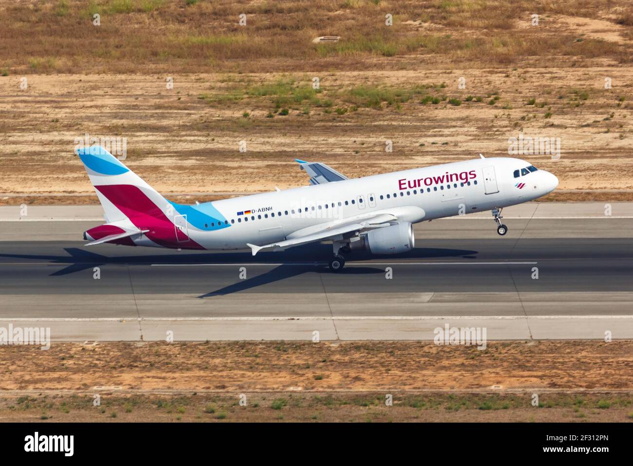 Palma de Majorque, Espagne - 21 juillet 2018 : décollage de l'avion Eurowings Airbus A320 à l'aéroport de Palma de Majorque en Espagne. Banque D'Images