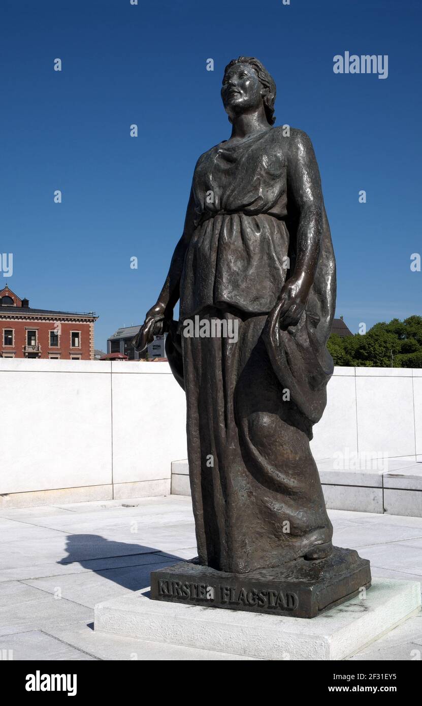 Statue de Kirsten Flagstad, Opéra d'Oslo, Oslo, Norvège Banque D'Images