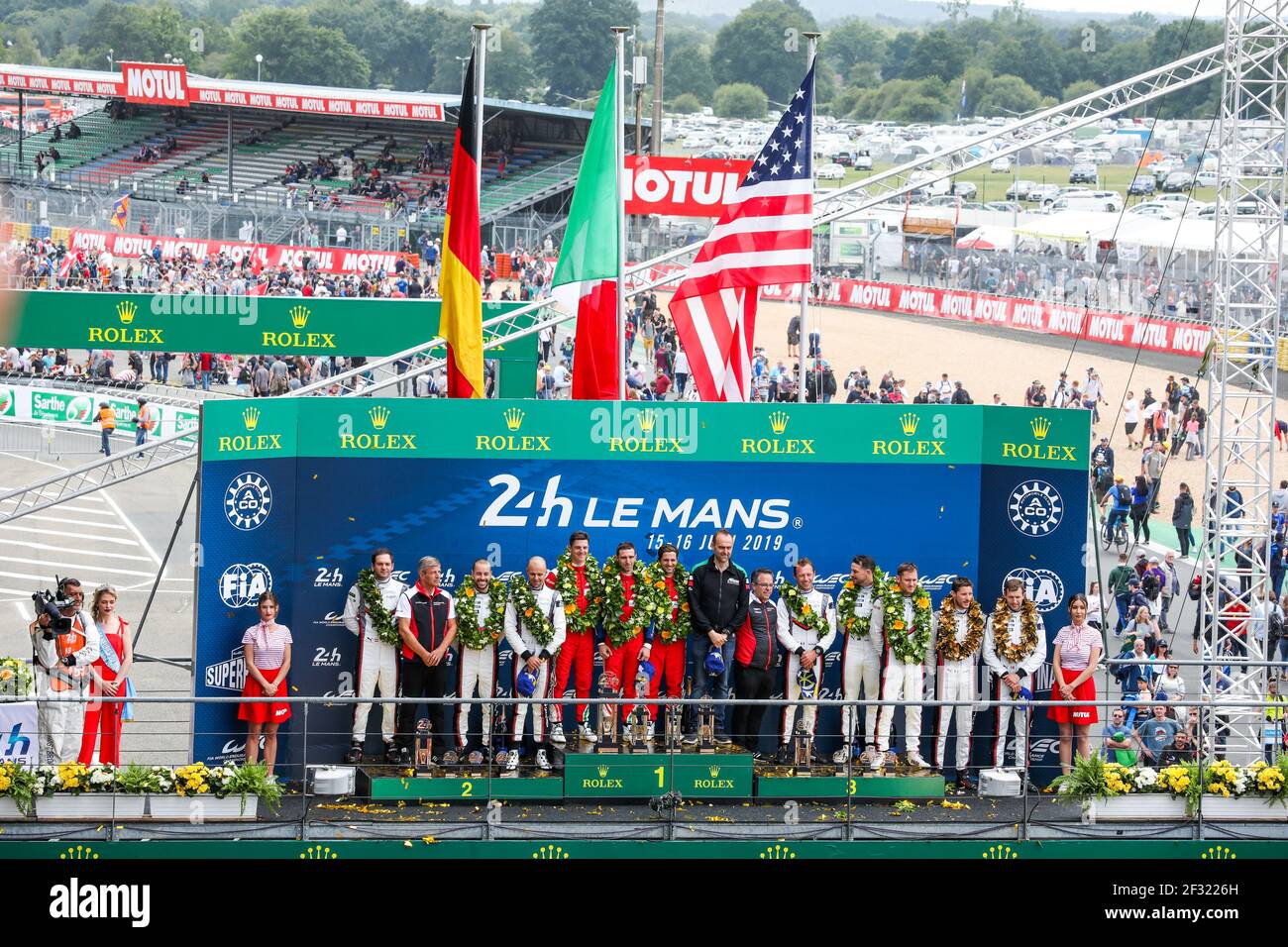 91 LIETZ Richard (aut), BRUNI Gianmaria (ita), MAKOWIECKI Frederic (fra) Porsche 911 RSR Porsche GT Team, 51 CALADO James (gbr), PIER GUIDI Alessandro (ita), SERRA Daniel (BRA) Ferrari 488 GTE EVO team AF Corse, 93 PILET Patrick (fra), BAMBER, PORSCHE zl (TANDL), 911 Porsche EARL (TANDL), Nicholas TANDL, Porsche (TANDL) Porsche (TANDL) Podium lors de la course des 24 heures du Mans 2019, du 15 au 16 juin sur le circuit du Mans, France - photo Marc de Mattia / DPPI Banque D'Images