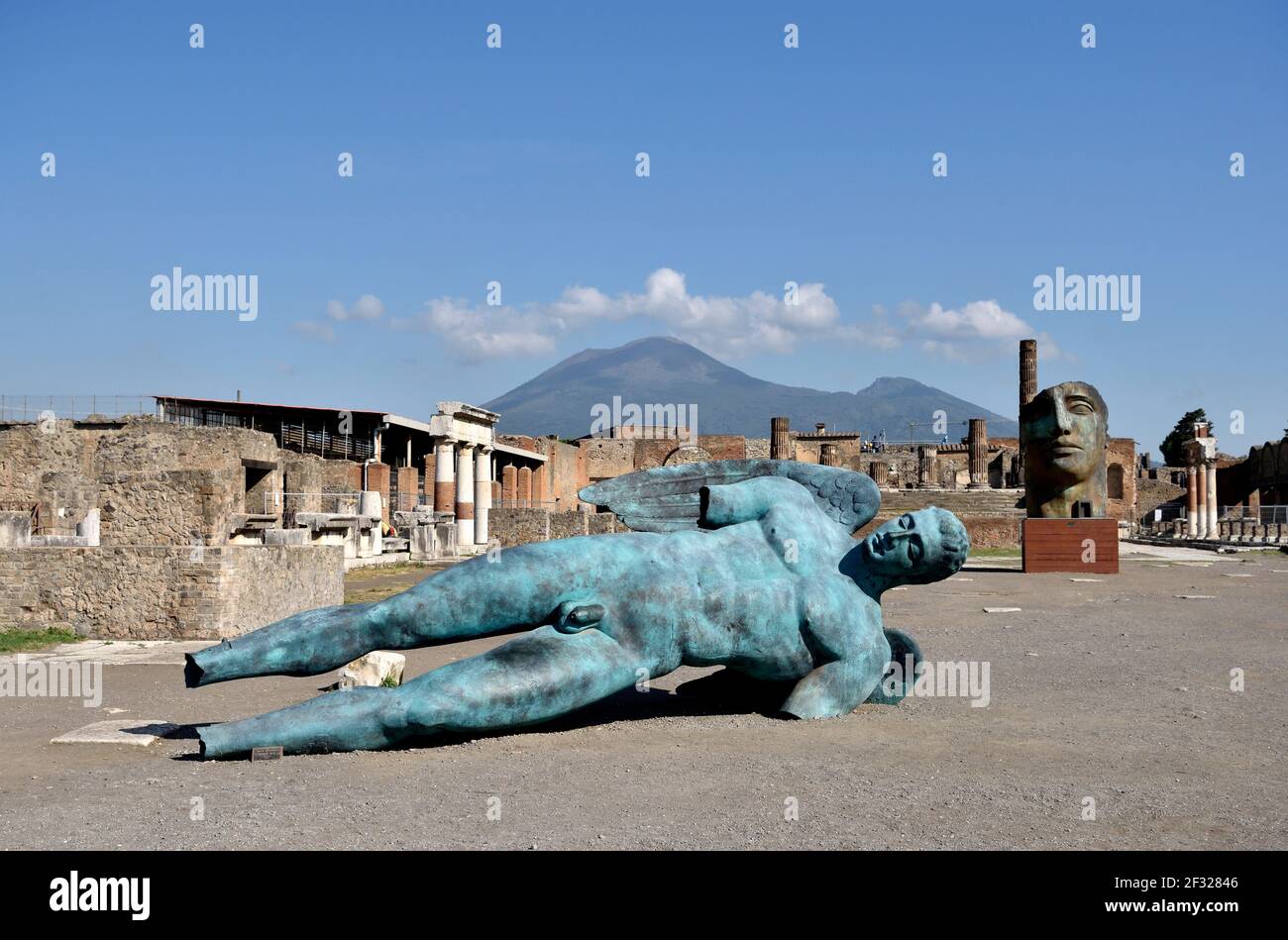 Géographie / voyage, Italie, sculpture de l'artiste franco-polonais Igor Mitoraj sur le forum de l'anci, Additional-Rights-Clearance-Info-not-available Banque D'Images