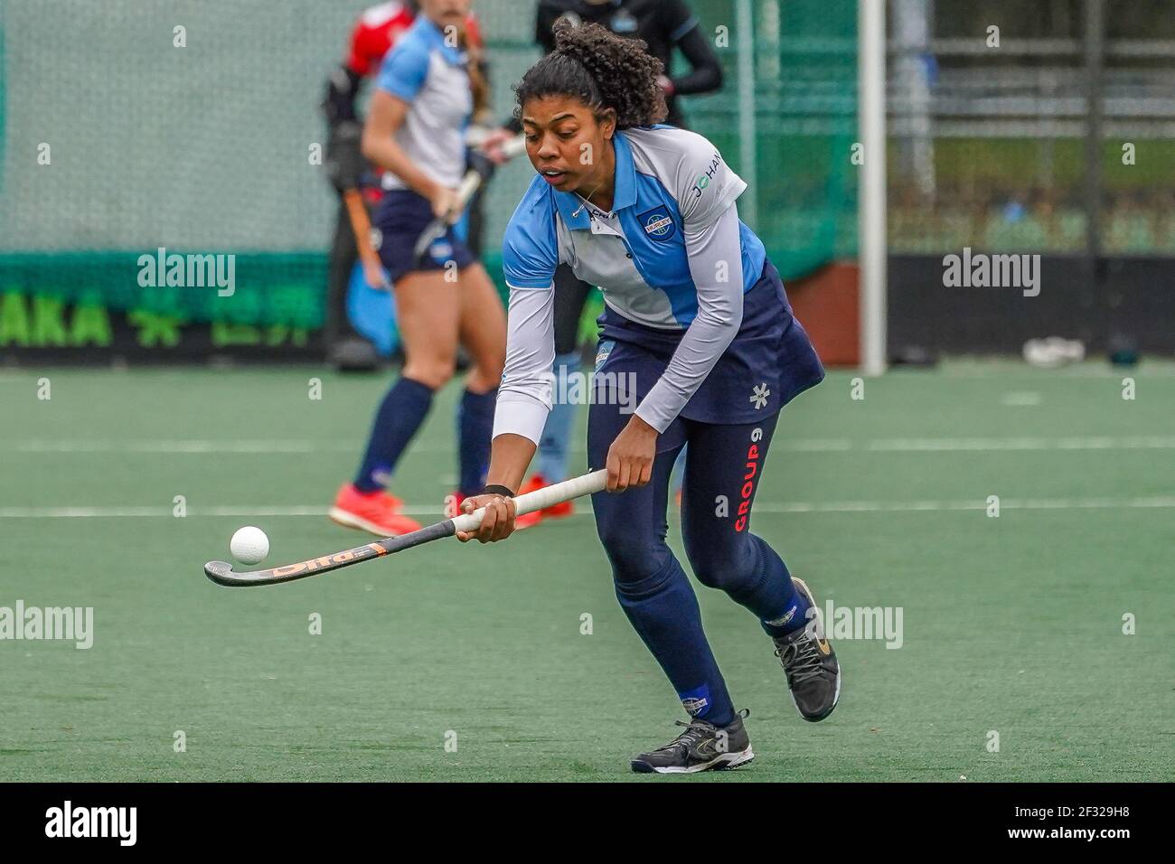 AMSTELVEEN, PAYS-BAS - MARS 14: Floor Ouwerling of Hurley pendant le match des femmes de hockey néerlandaises Hoofdklasse entre Hurley D1 et HGC D1 au Sportpark Amsterdam Bos le 14 mars 2021 à Amstelveen, pays-Bas (photo d'Albert van der Ploeg/Orange Pictures) Banque D'Images