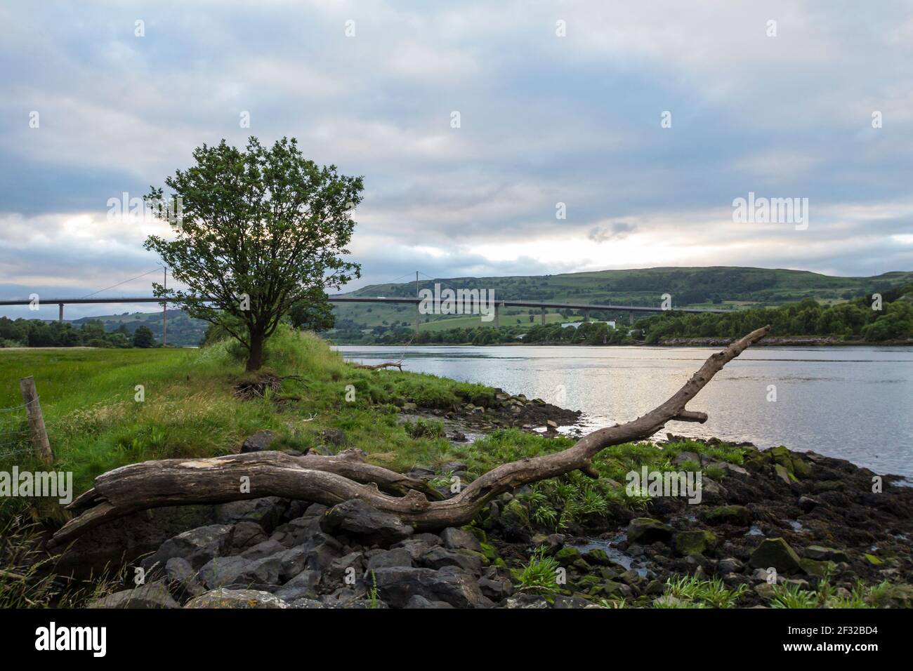 Erskine Bridge en Écosse dans la soirée Banque D'Images