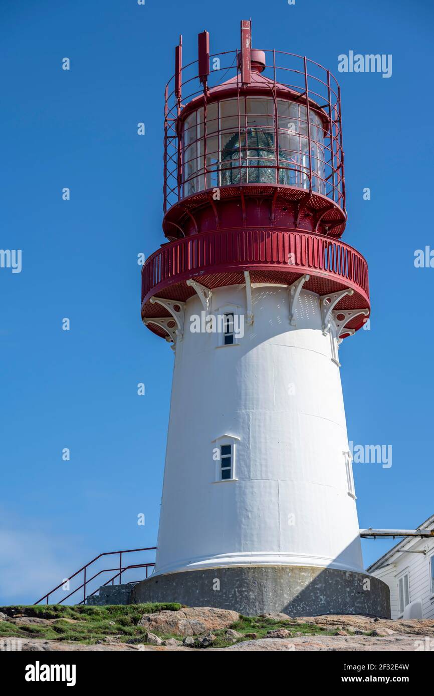 Phare de Lindesnes rouge-blanc, Lindesnes, Norvège Banque D'Images