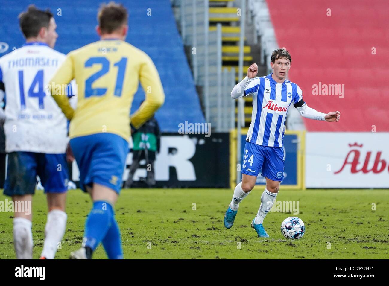 Odense, Danemark. 14 mars 2021. Ryan Johnson Laursen (4) d'OB observé pendant le match 3F Superliga entre Odense Boldklub et Broendby IF au Parc d'énergie de nature à Odense. (Crédit photo : Gonzales photo/Alamy Live News Banque D'Images