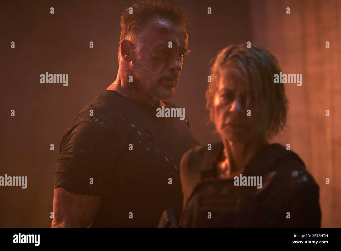 SCHWARZENEGGER,HAMILTON, TERMINATOR: DARK FATE, 2019, ©KERRY BROWN/PARAMOUNT Banque D'Images