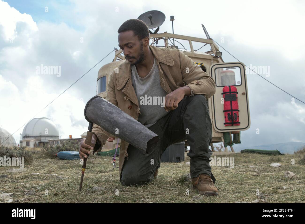ANTHONY MACKIE, IO, 2019, ©WILLIAM GRAY/NETFLIX Banque D'Images