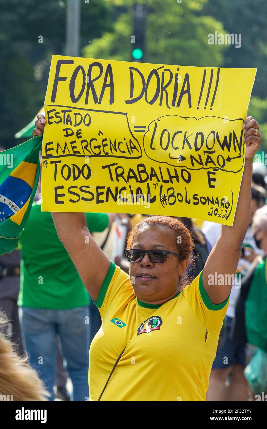 SÃO PAUL0 (SP), 14.03.2021 - protestation politique - manifestation contre les restrictions imposées par le gouverneur João Doria, pour combattre le pandem Banque D'Images