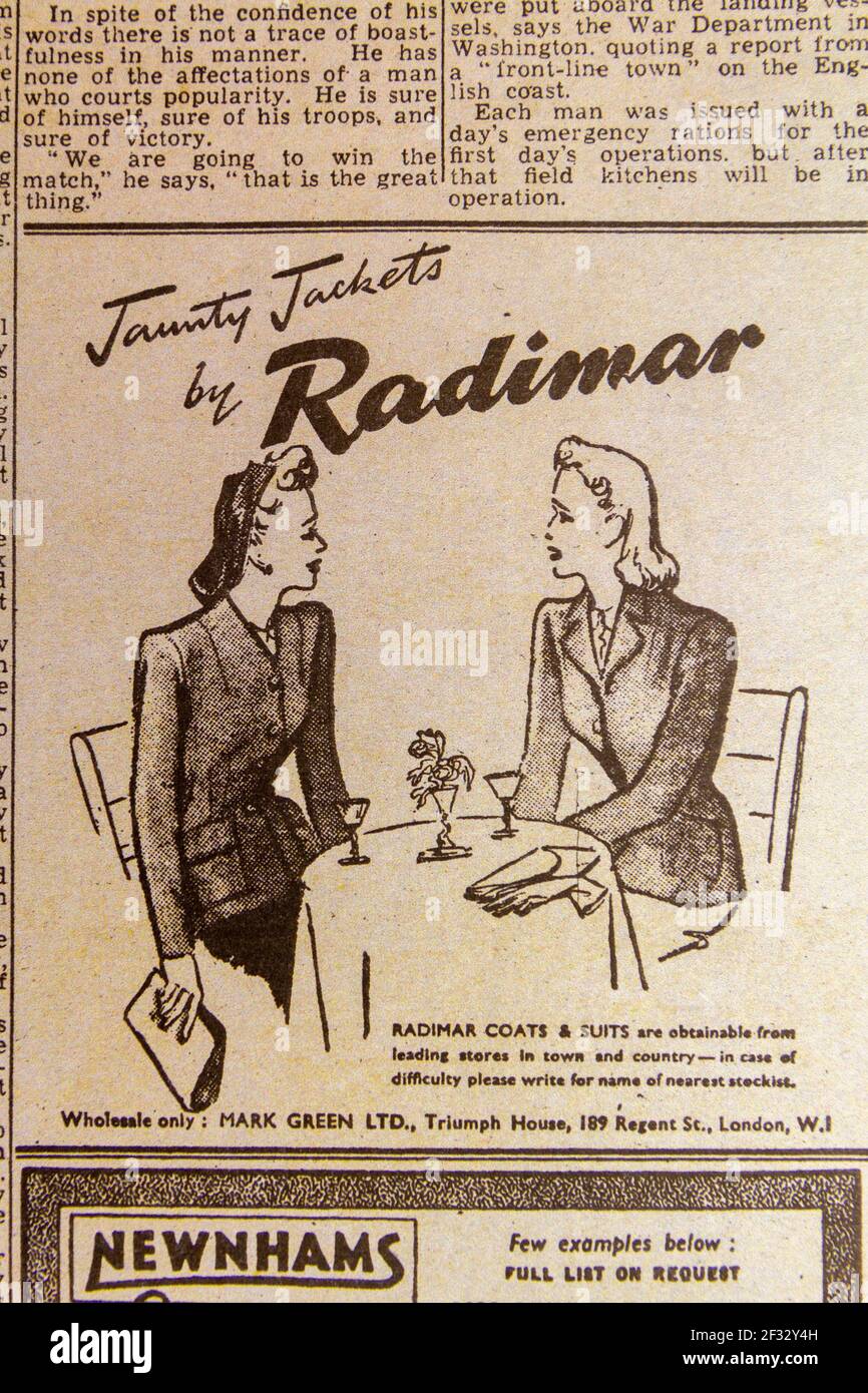 Publicité pour 'Jaunty Jackets' par Radimar dans le journal standard du soir (réplique) le 6 juin 1944. Banque D'Images