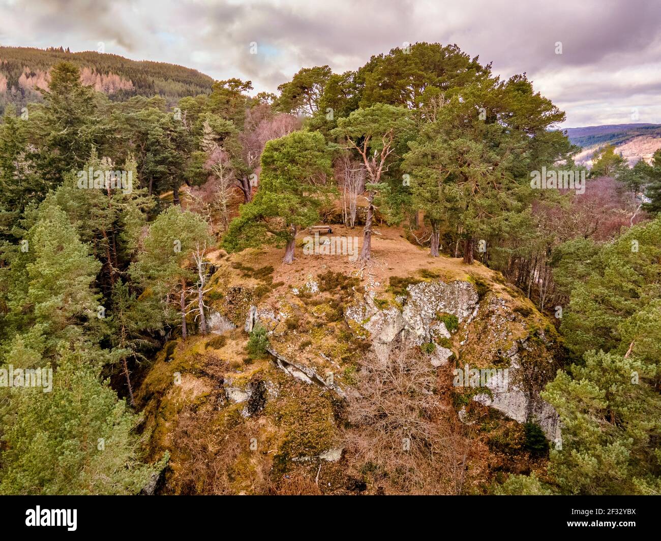En regardant Craigmony Hill fort d'un point de vue d'oiseau, l'une des bonnes choses sur les drones - obtenir un regard sur quelque chose d'un point de vue n Banque D'Images
