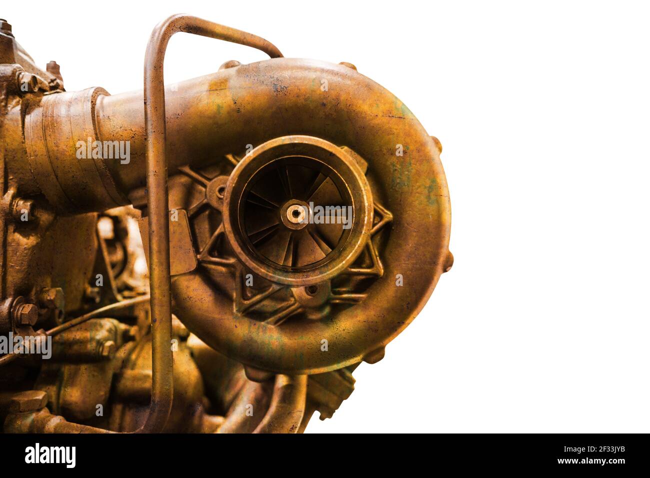 Gros plan de l'ancien turbocompresseur de moteur diesel rouillé Banque D'Images
