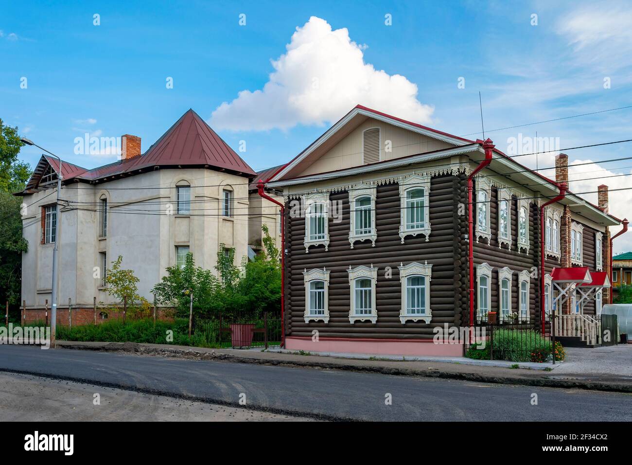 Tomsk, anciens immeubles d'appartements sur la rue Pouchkine Banque D'Images