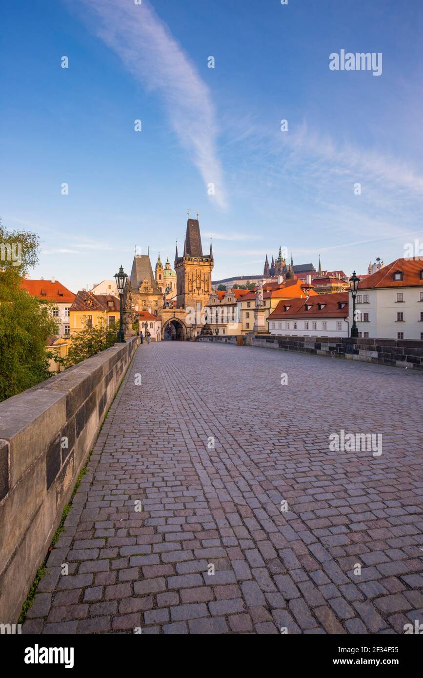 Géographie / voyage, Tchéquie, Pont Charles, Tour du Pont Kleinseiter, Patrimoine culturel mondial de l'UNESCO, Prague, République Tchèque, liberté de panorama Banque D'Images