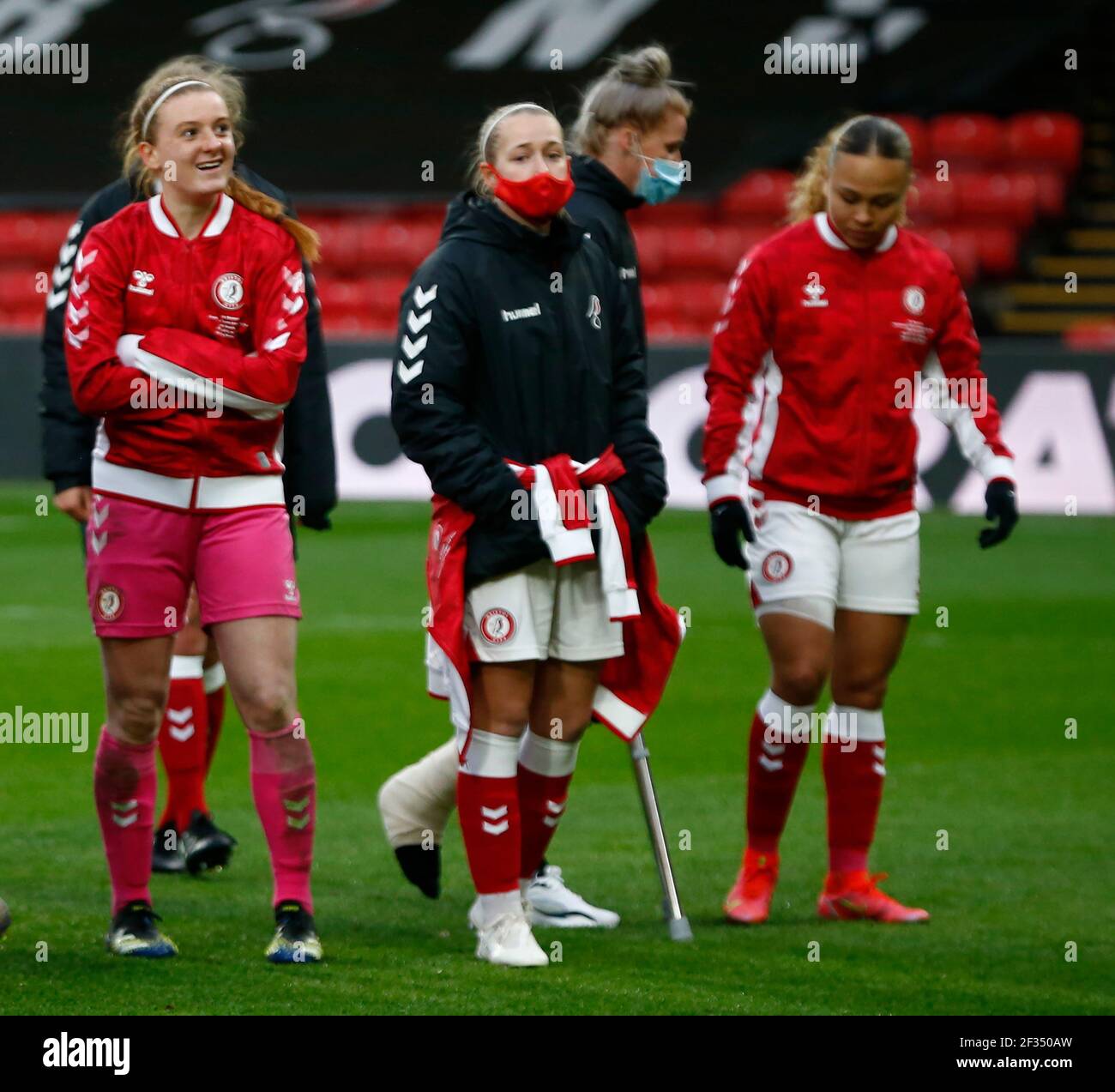 WATFORD, ANGLETERRE - MARS 14: Sophie Baggaley de Bristol City Women ( Pink Shorts ) après la finale de la coupe continentale de pneus de FA femmes entre Bristol Banque D'Images