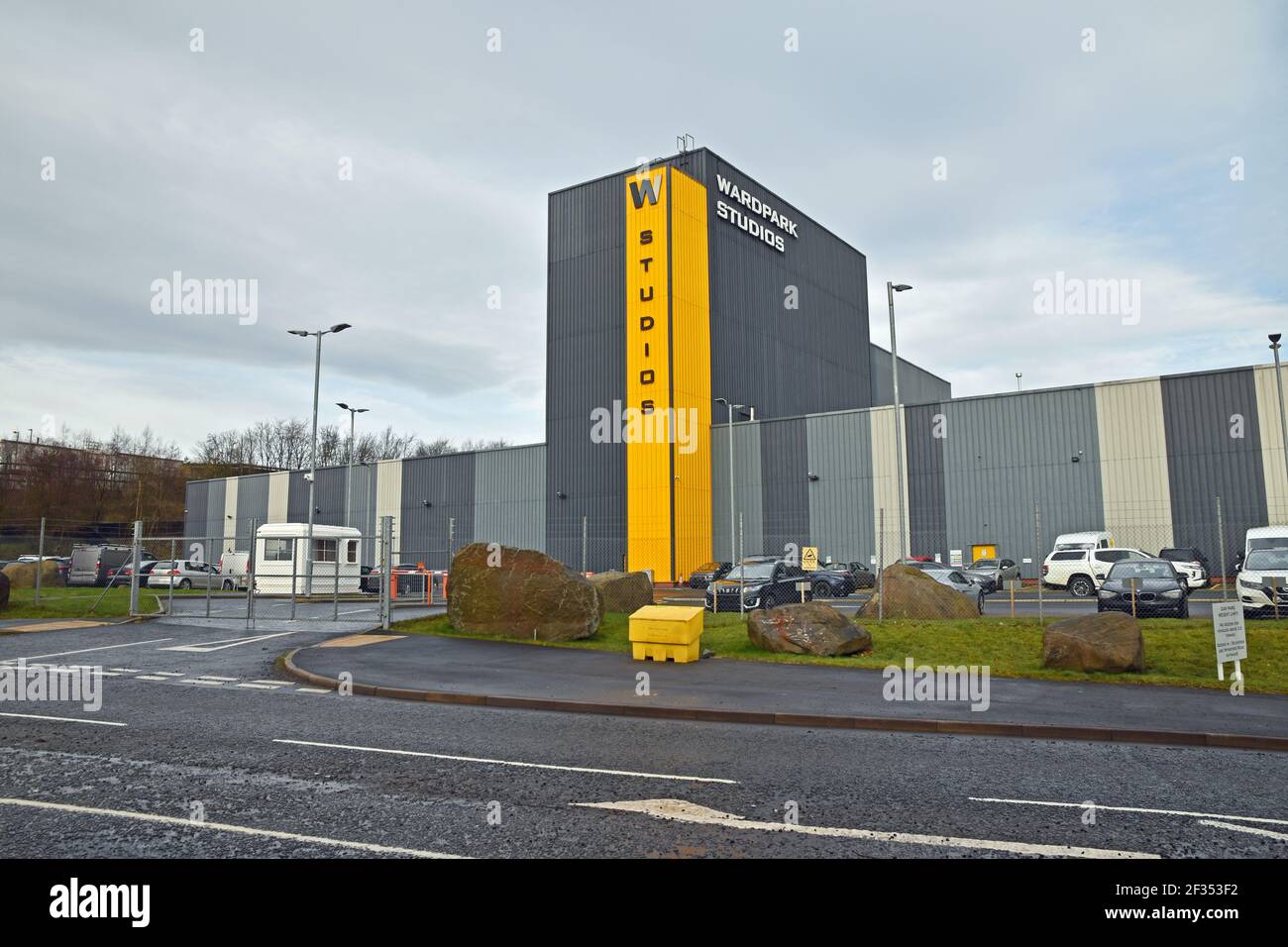 Extérieur des studios Wardpark à Cumbernauld, en Écosse. Accueille la production de films Outlander. Banque D'Images