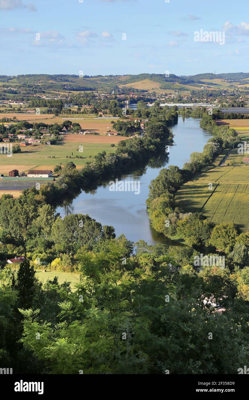 Paysage de la vallée du Lot à Nicole vue du Pech-de-Berre. Paysage agricole de la vallée Banque D'Images