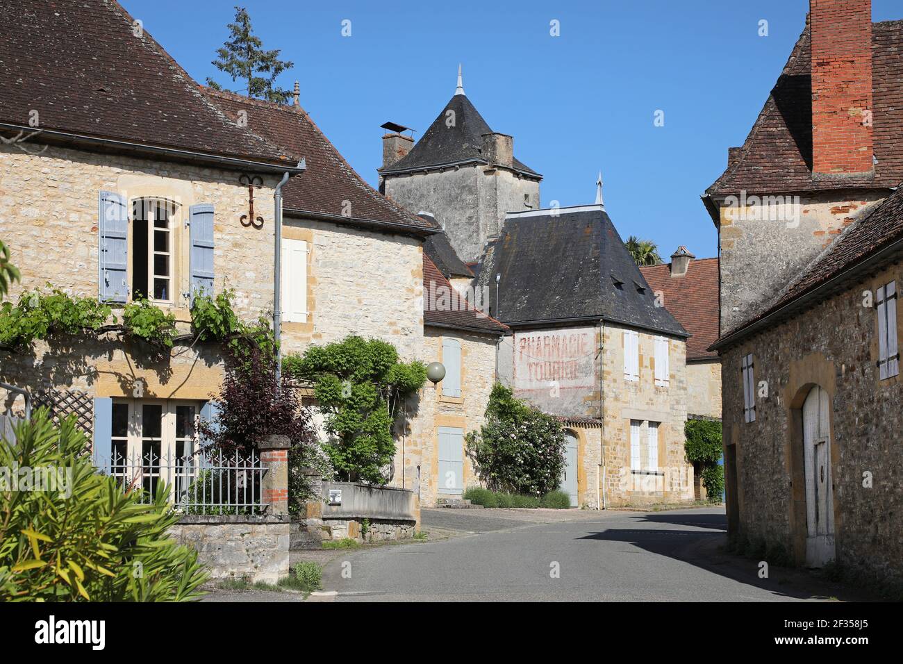 Cazals (sud-ouest de la France) : maison typique d'un village dans le département du Lot Banque D'Images