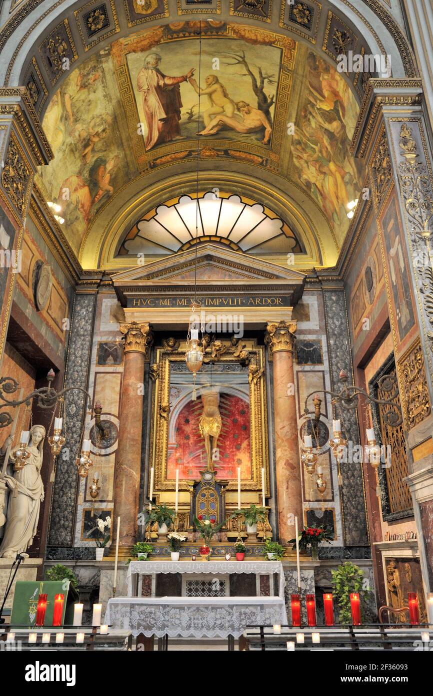 italie, rome, église de san marcello al corso, chapelle du plus saint crucifix Banque D'Images
