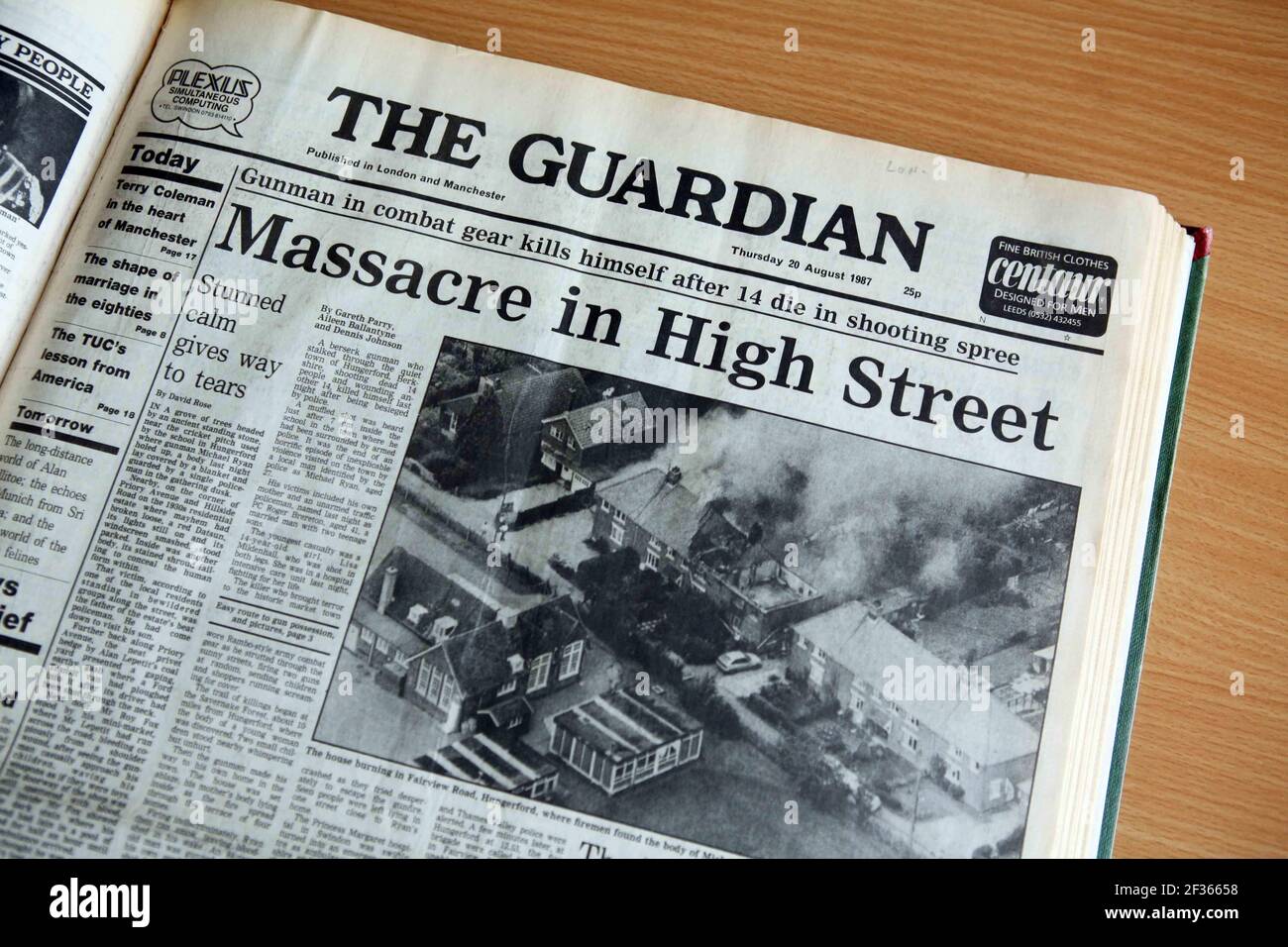 Le massacre de Hungerford... les pages de couverture et d'intérieur des journaux 20/août/1987 copie pic David Sandison Banque D'Images