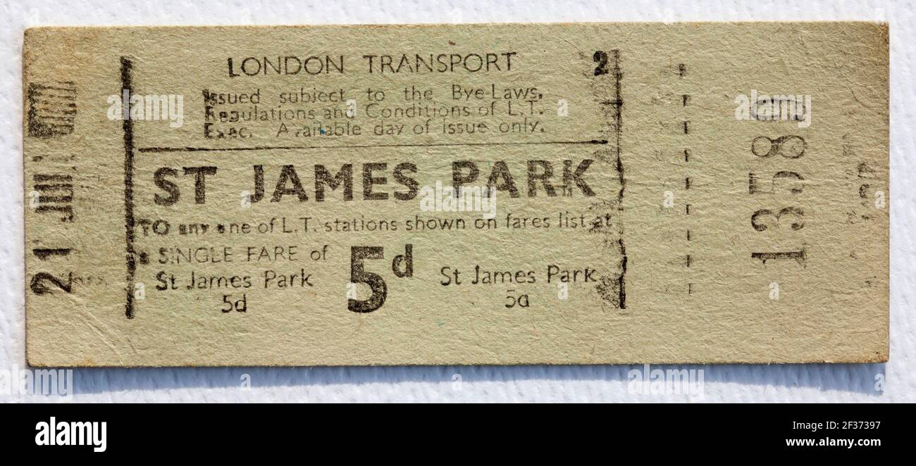 Billet de métro ou de métro des années 1950 à Londres depuis St Gare de James Park Banque D'Images