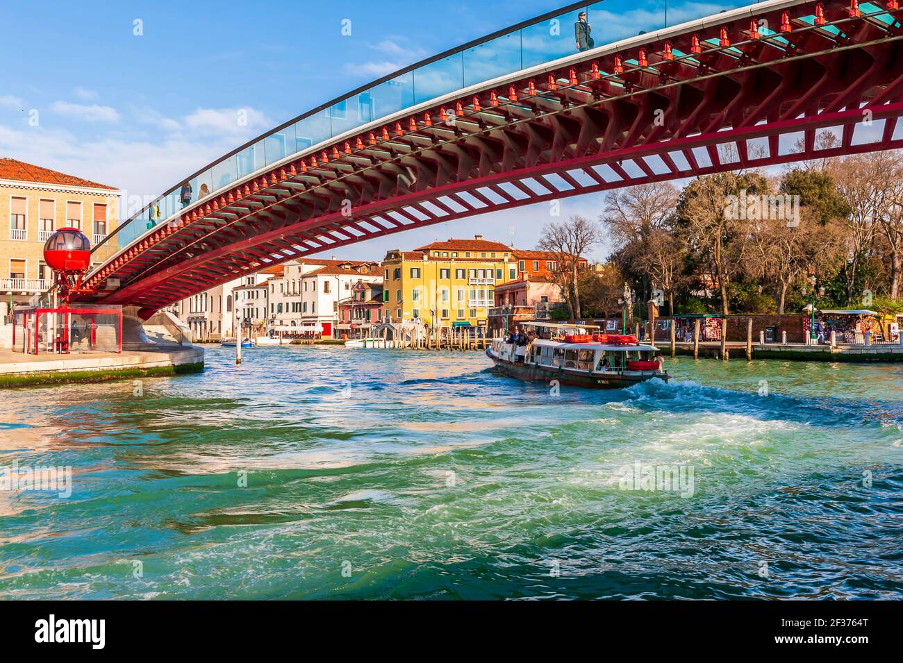 Pont de la Constitution (Ponte della Costituzione en italien) à Venise en Vénétie, Italie Banque D'Images