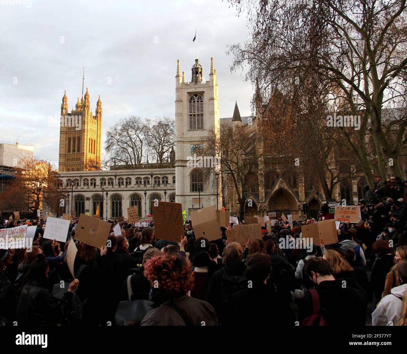 Londres, Royaume-Uni. 15 mars 2021. Les manifestants se réunissent devant le Parlement à Londres pour s'opposer aux nouvelles restrictions sur le droit de manifester. Mars 15 2021. Credit: One Up Top Editorial Images/Alamy Live News Banque D'Images