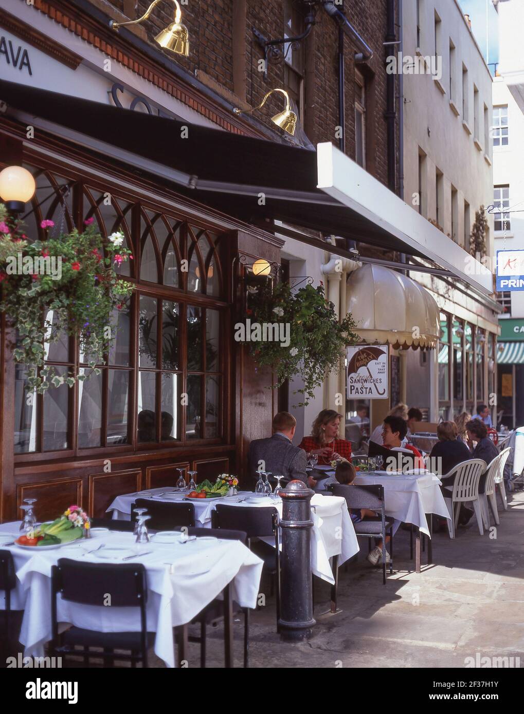 Restaurant extérieur, Shepherd Market, Mayfair, City of Westminster, Greater London, Angleterre, Royaume-Uni Banque D'Images