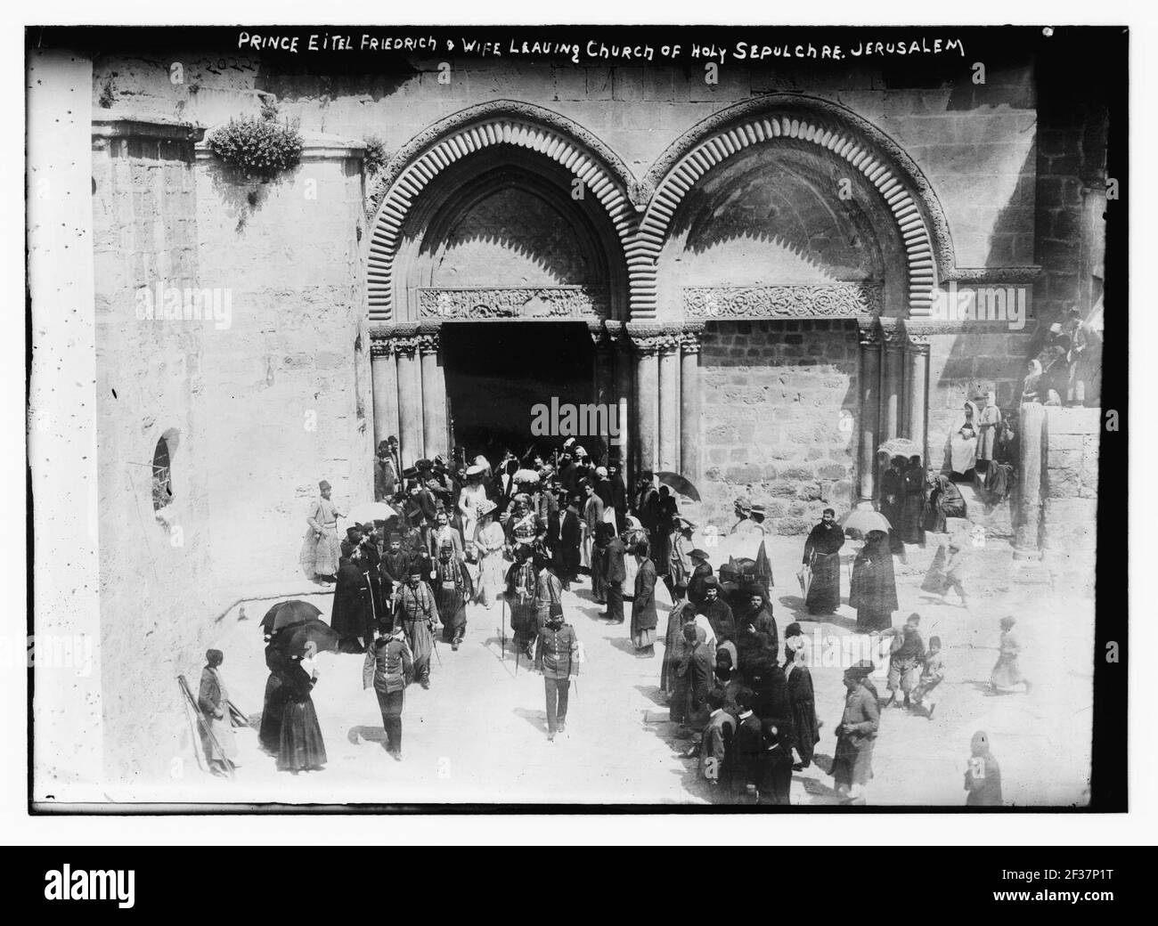 Prince Eitel Friedrich & femme laissant Église de Saint Sépulcre, Jérusalem Banque D'Images