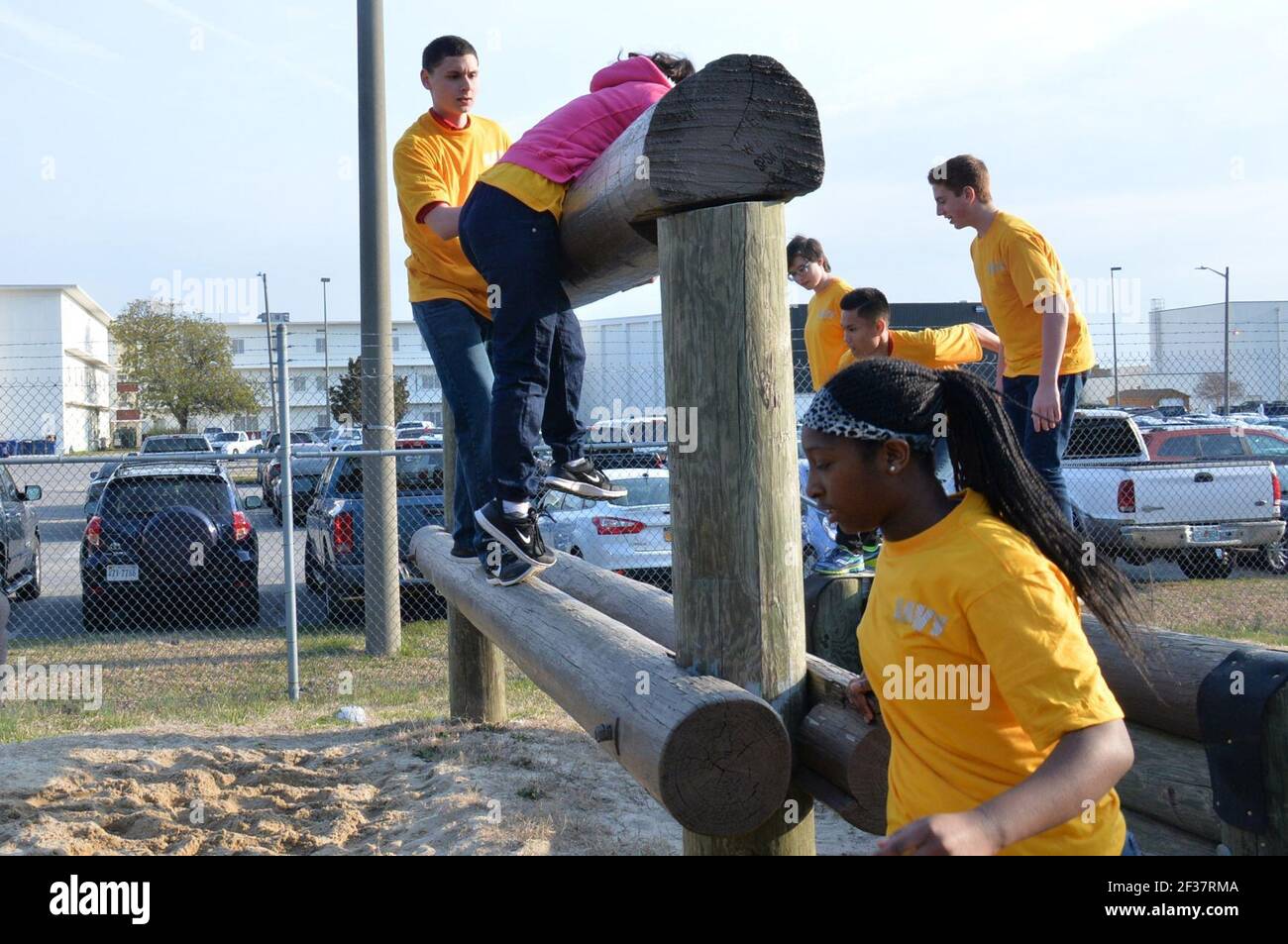 Les cadets de la Princess Anne High School NJROTC prennent le SCEAU O Cours 150325 Banque D'Images