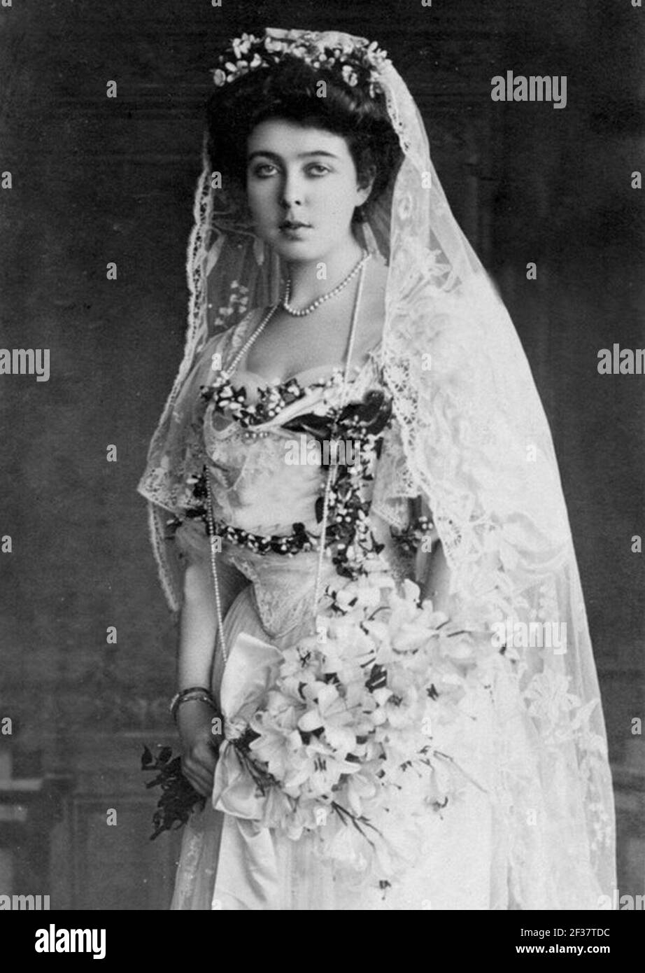 Princesse Margaret en robe de mariage Photo Stock - Alamy