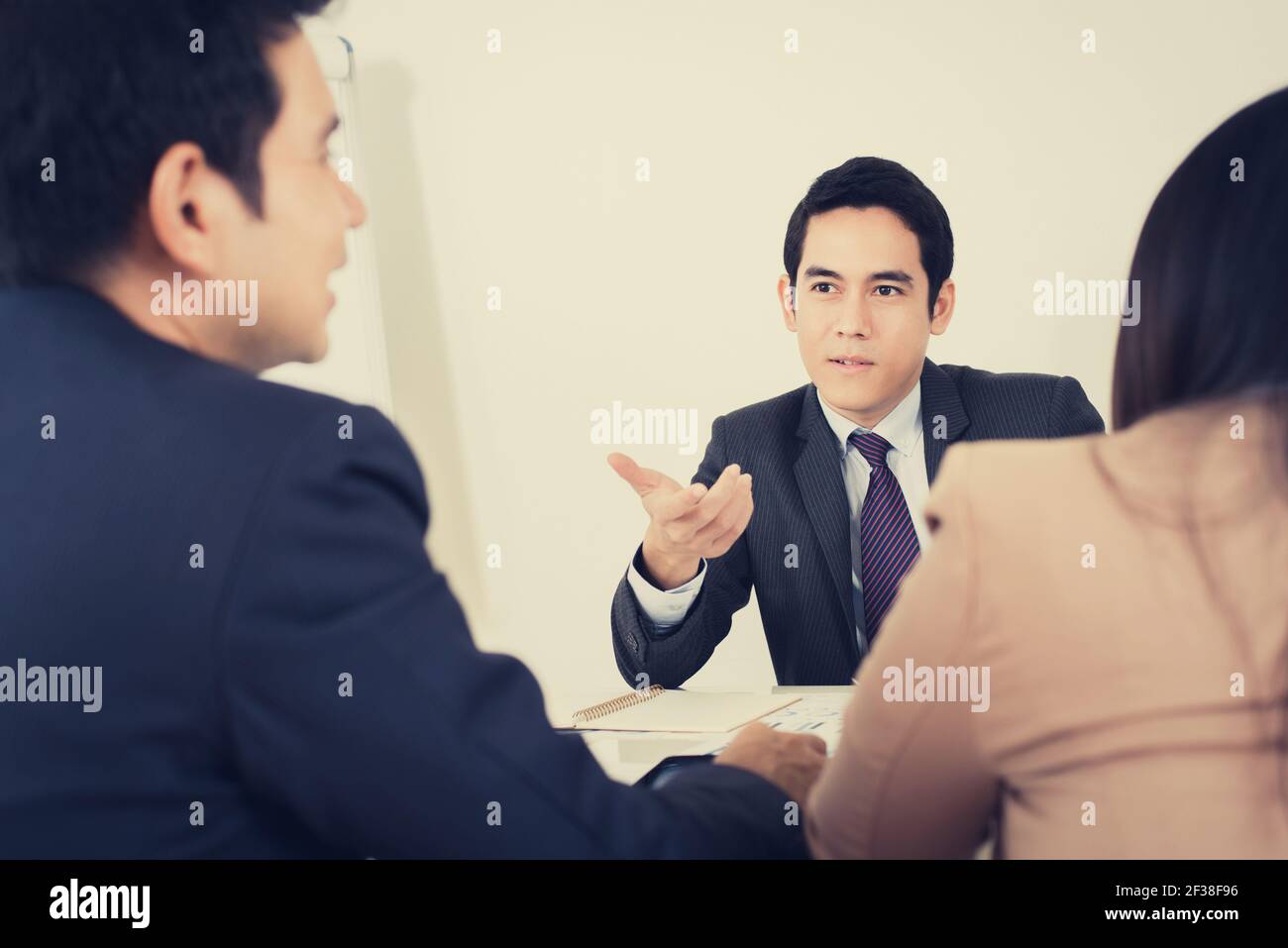 Les gens d'affaires en réunion Banque D'Images