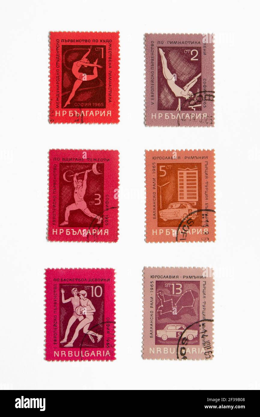 05.03.2021 Istanbul Turquie - Timbre utilisé et annulé. Timbre vintage imprimé en Bulgarie 1965 montre le Championnat international des étudiants. Gymn artistique Banque D'Images