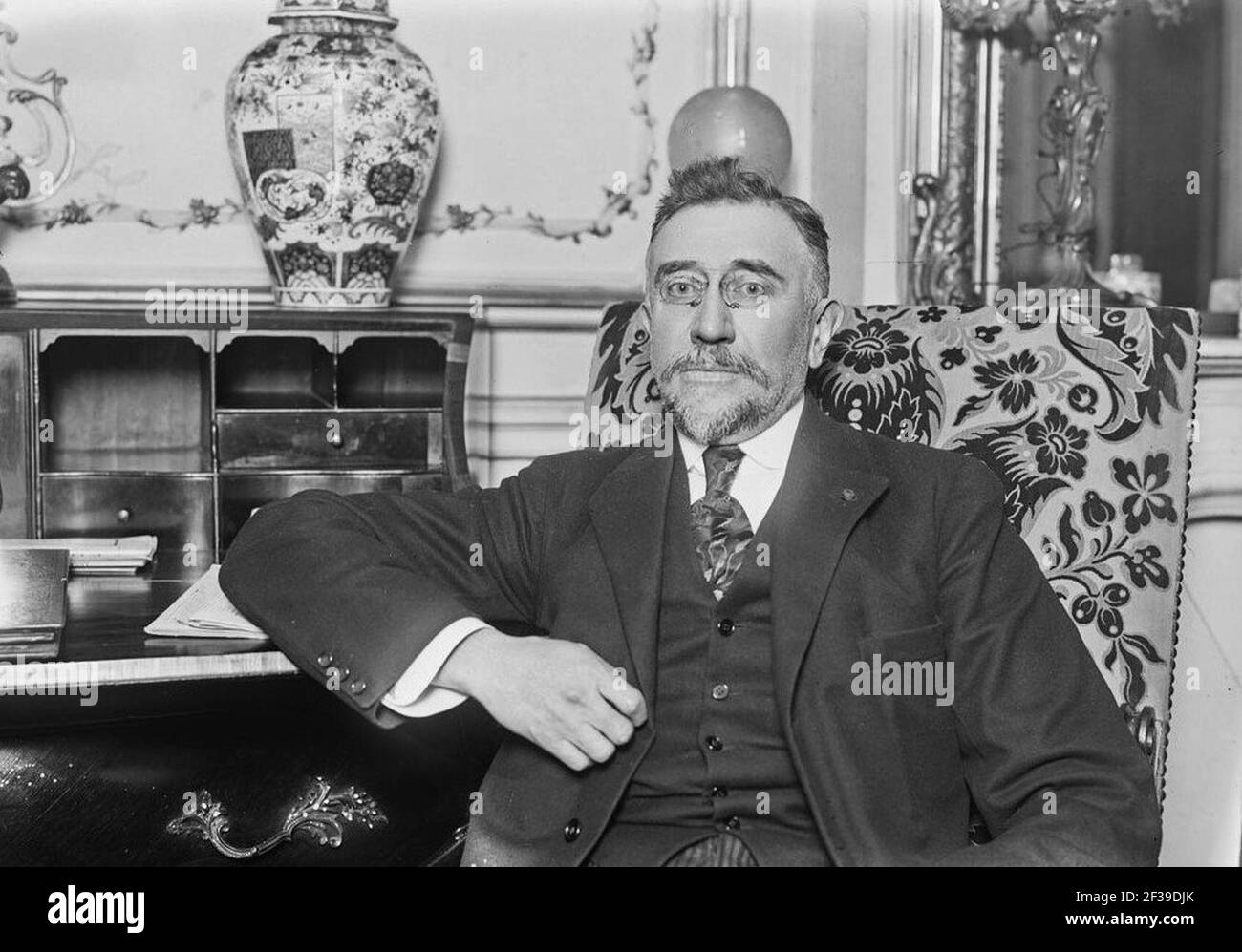 Henri claude Banque d'images noir et blanc - Alamy