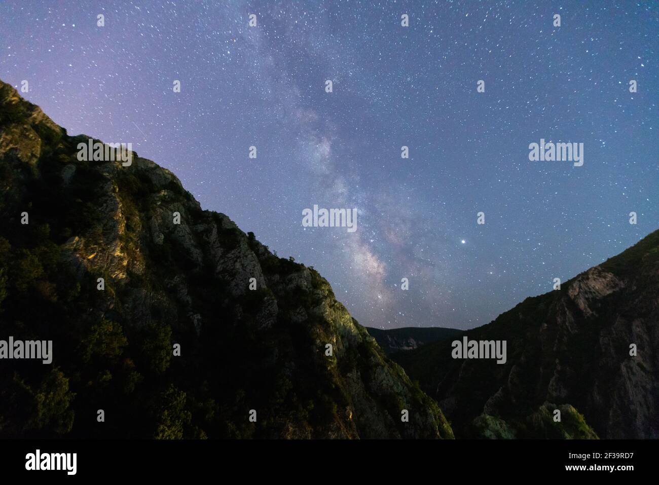 Panorama de la voie de la montagne Banque de photographies et d'images à  haute résolution - Alamy