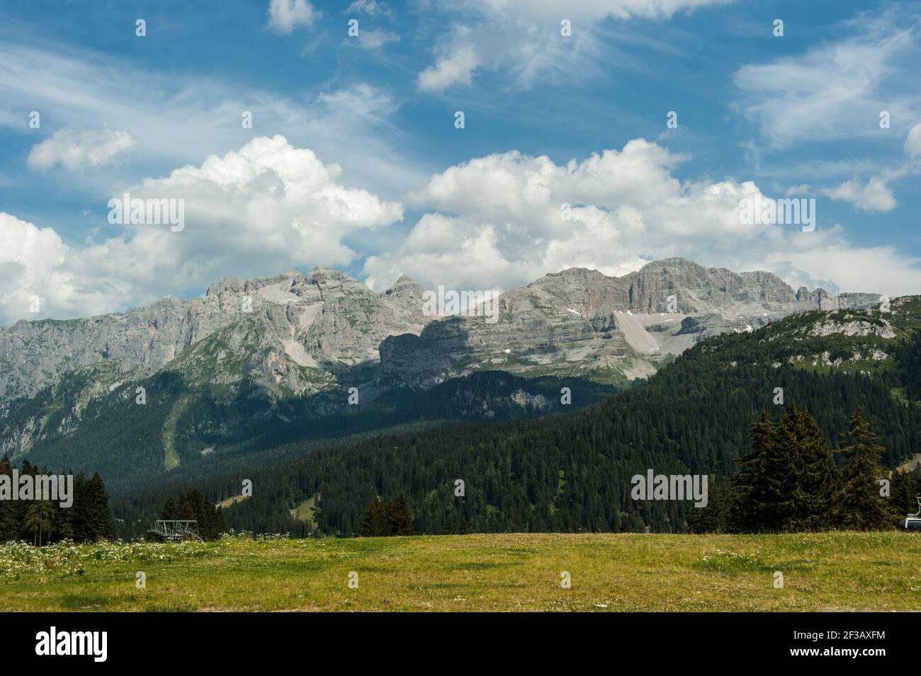 Madonna di Campiglio ; Parc naturel Adamello Brenta, Brenta, Dolomites, Trentin-Haut-Adige, Italie, Europe Banque D'Images
