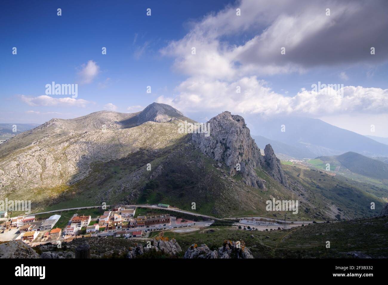 Randonnée pédestre Tajo de la U au-dessus du col de Zafarraya, Andalousie, Espagne, Europe Banque D'Images