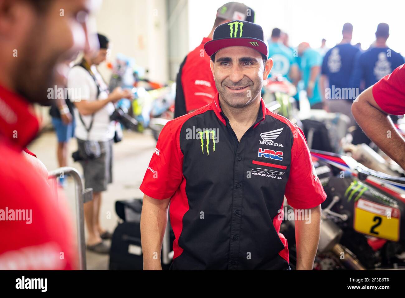 GONCALVES Paulo (por), Honda, Monster Energy Honda Team 2019, moto, portrait pendant le Dakar 2019, scrutateurs, vérifications, Pérou, Lima, Du 4 au 5 janvier - photo Antonin Vincent / DPPI Banque D'Images