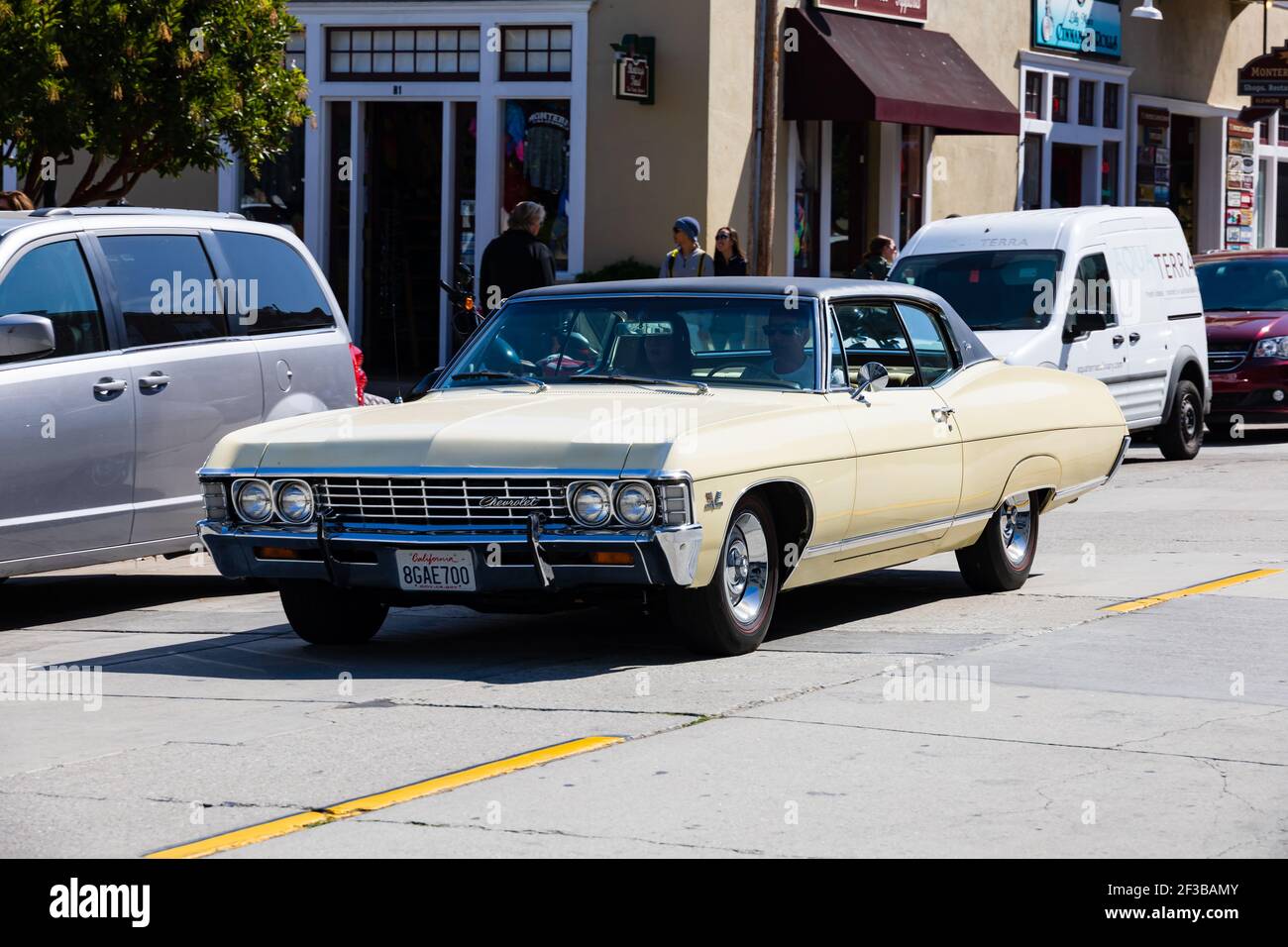 Restauration de la rangée de conserverie de croisière de l'Impala 2 portes des années 1970 de Chevrolet. Old Monterey, Californie, États-Unis d'Amérique. Banque D'Images