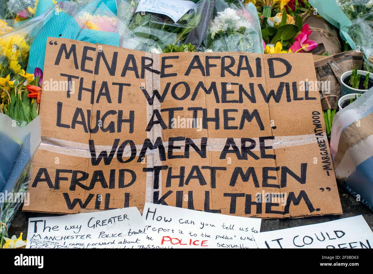 Londres, Royaume-Uni. 16 mars 2021. Hommages à Sarah Everard au kiosque Clapham Common. Credit: JOHNNY ARMSTEAD/Alamy Live News Banque D'Images