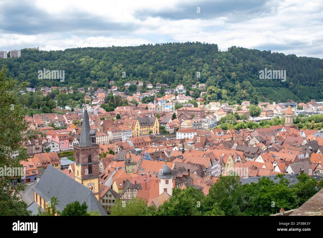 Wertheim am main Allemagne - 19.06.2018: Vue de Wertheim am main depuis le point de vue du château Banque D'Images